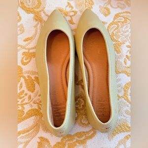Frye & Co Goat Leather Ballet Flats Lemongrass 6 M NEW Pointed Toe Women's Shoes
